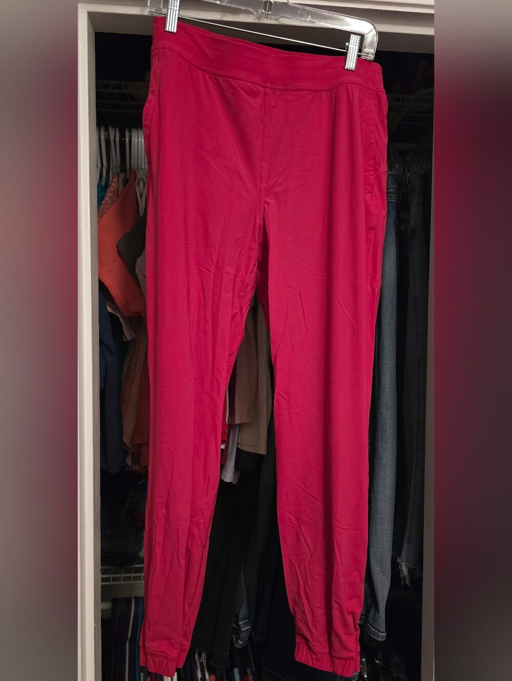 Lululemon Pink Joggers – Women’s